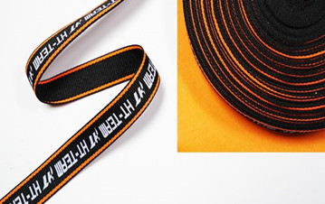 What should the ribbon pay attention to when printing?